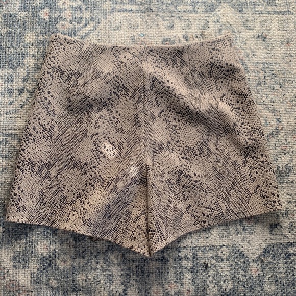 Zara snake print skirt/skort - Picture 3 of 4
